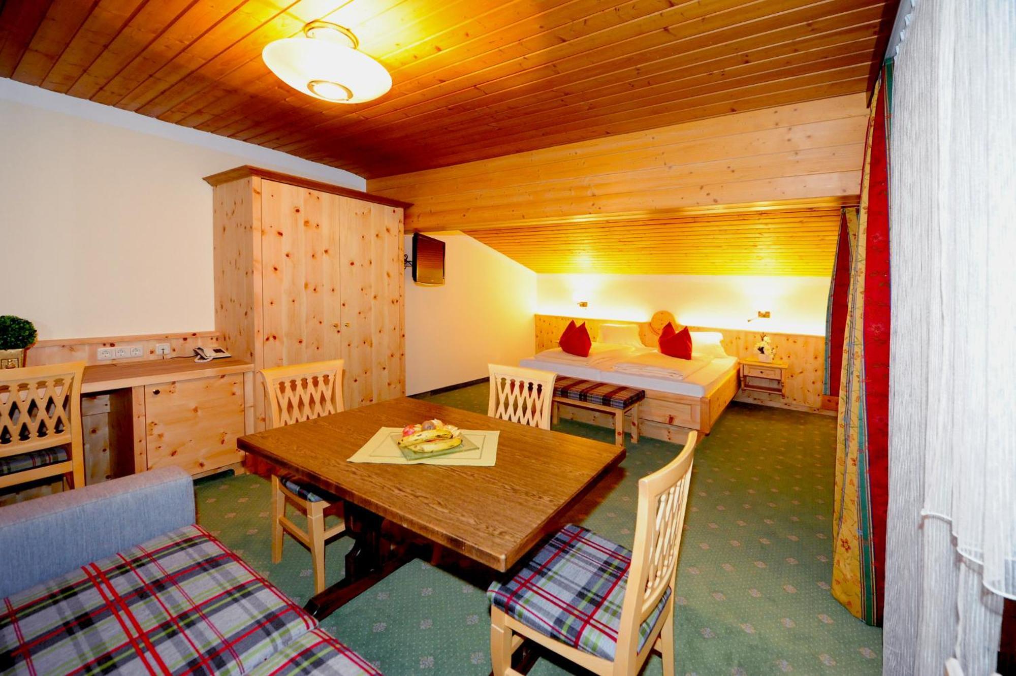 Ski In Ski Out Hotel Unterellmau سالباخ هينترغليم الغرفة الصورة